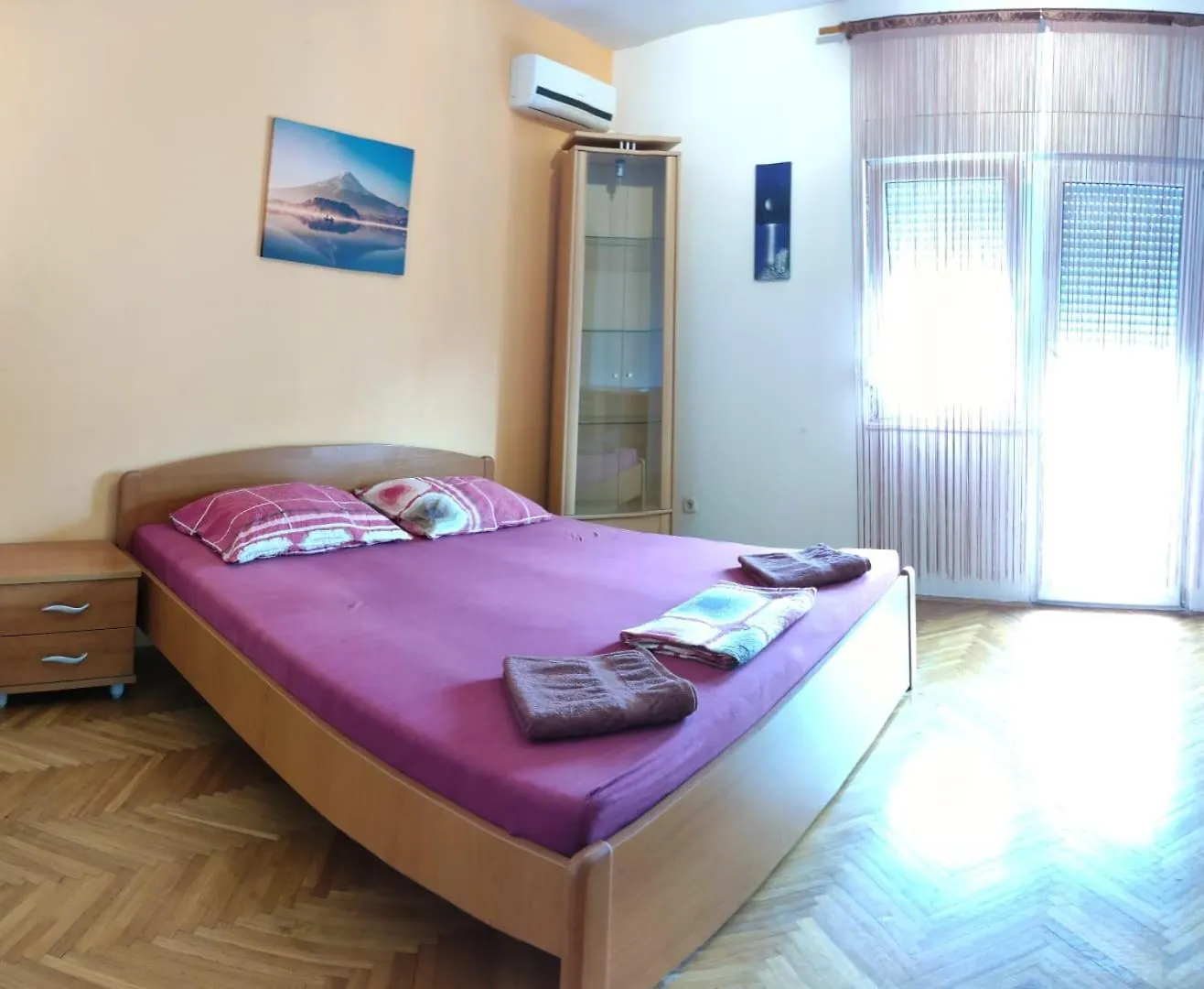Azizam Hostel Σπλιτ