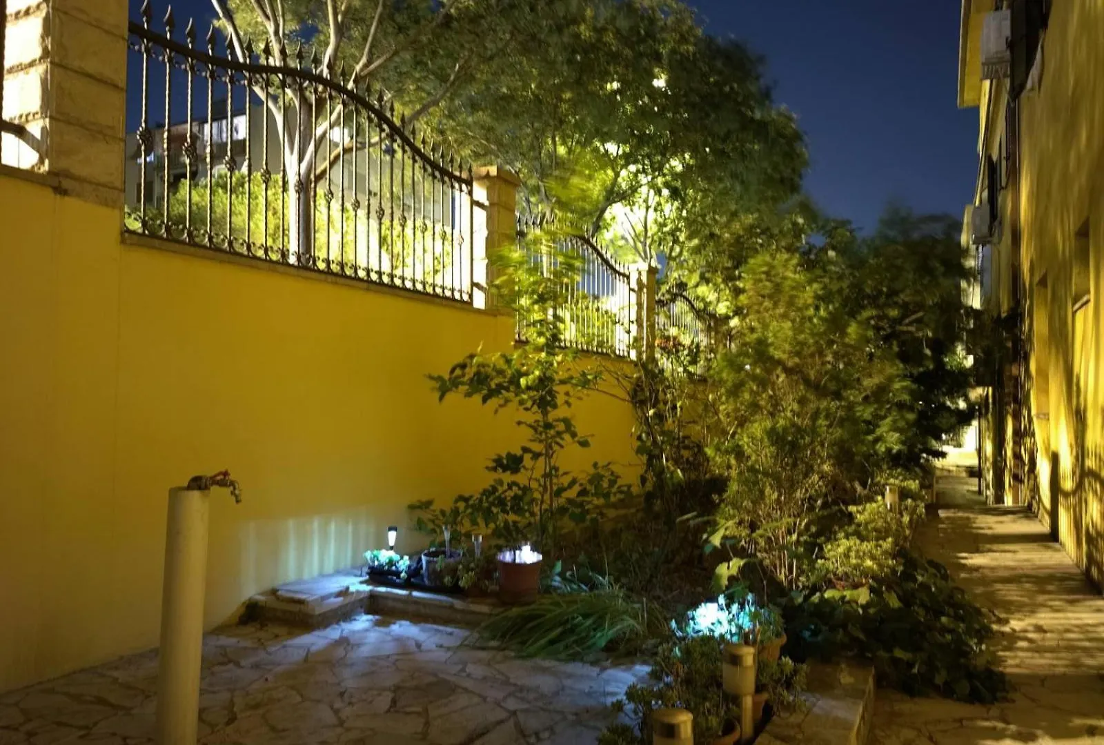 Azizam Hostel Split