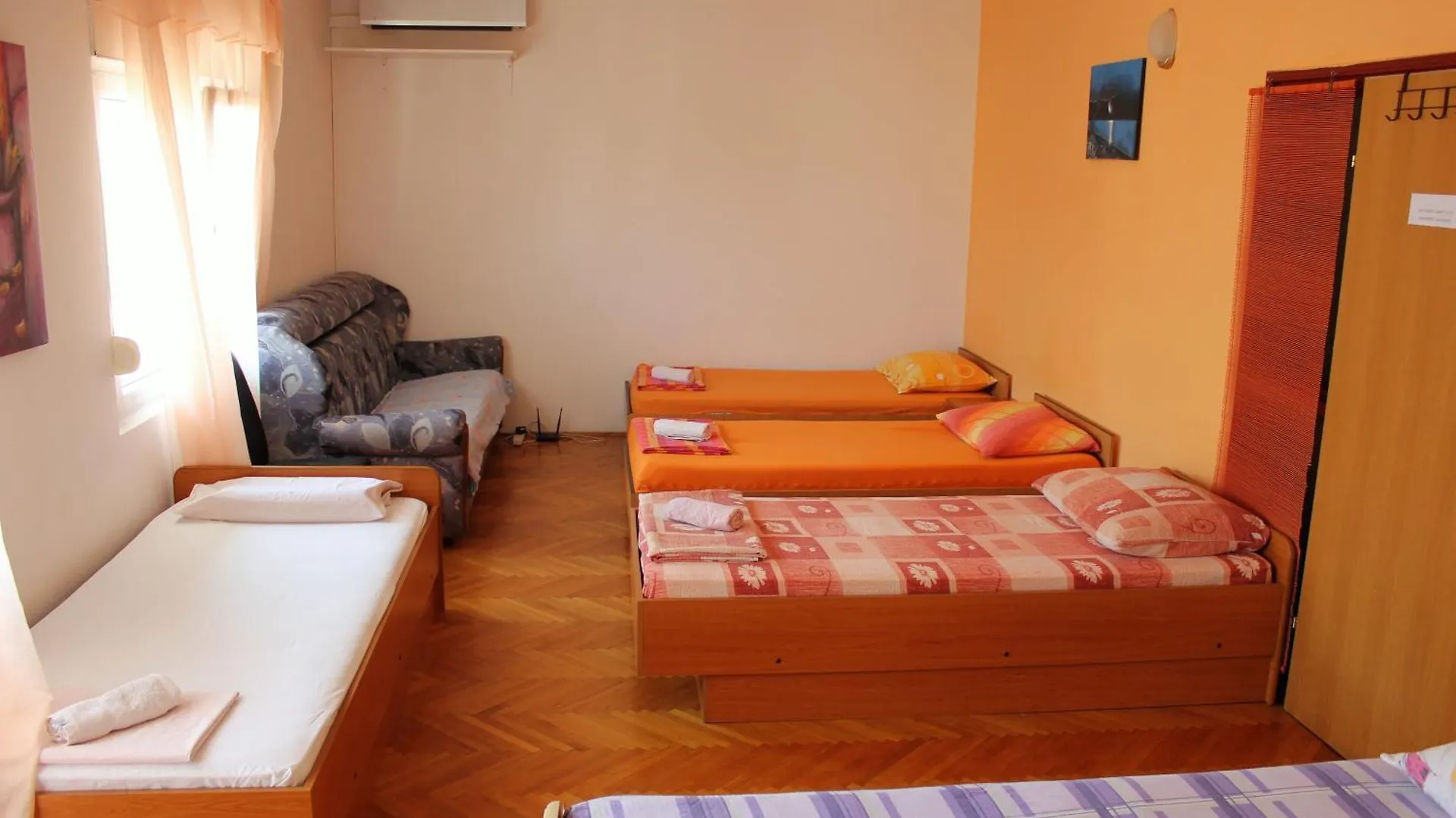 Azizam Hostel Split 0*,